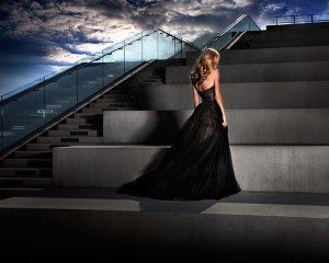 the_girl_in_the_black_dress